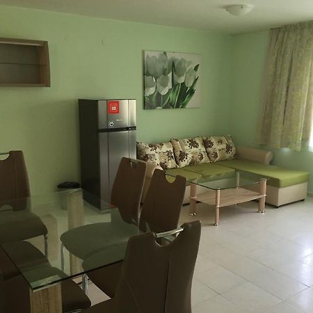 Apartments In Complex Chateau Nessebar Sveti Vlas Bagian luar foto