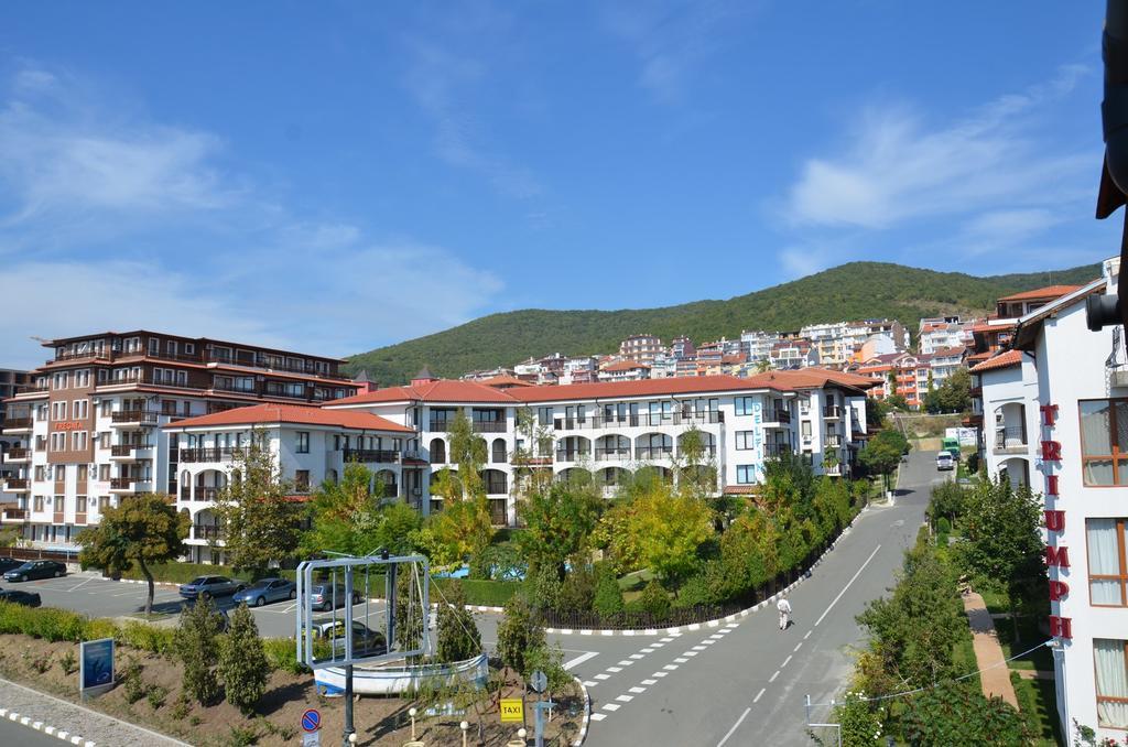 Apartments In Complex Chateau Nessebar Sveti Vlas Bagian luar foto